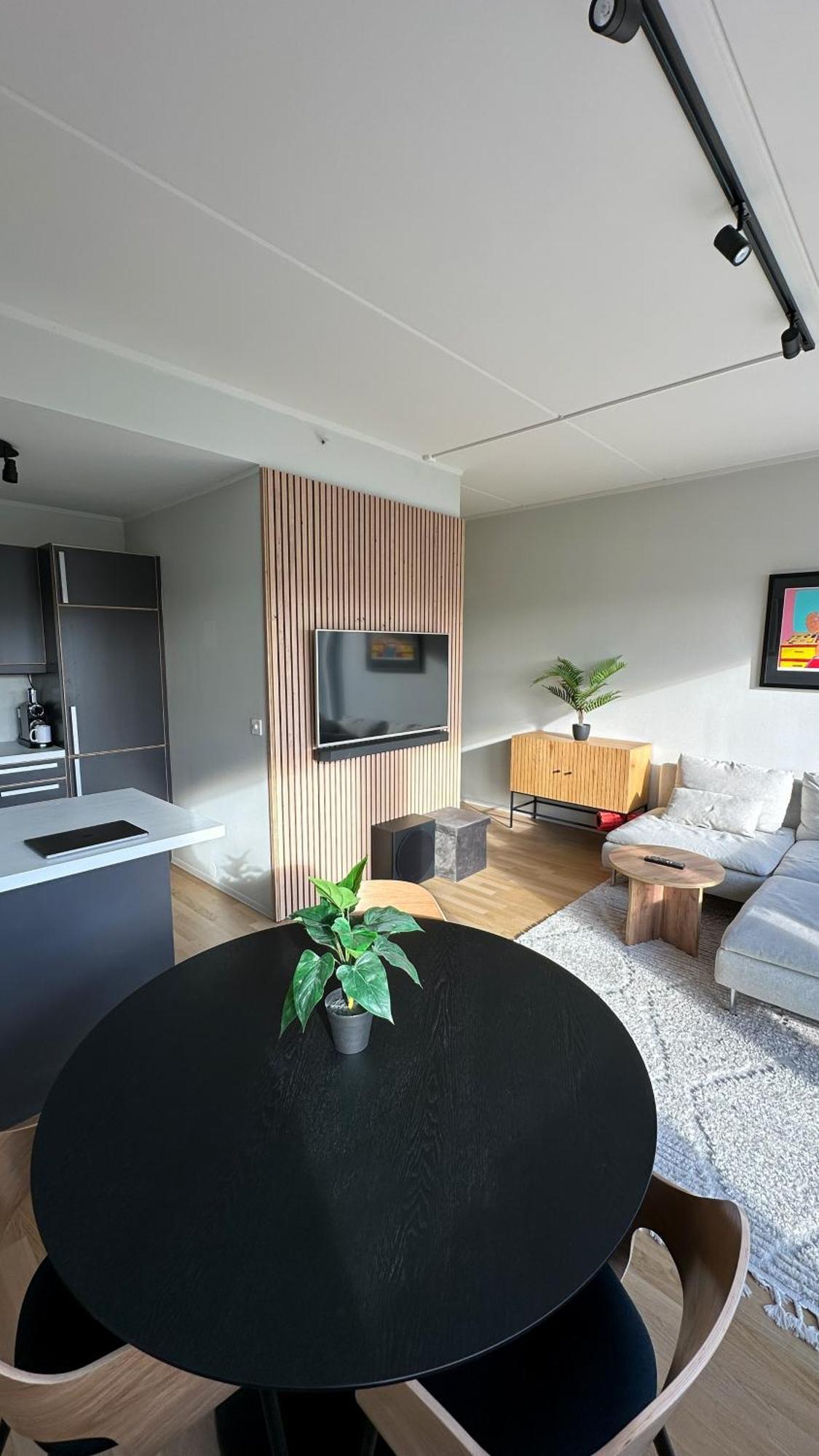 Floor With View Apartment *